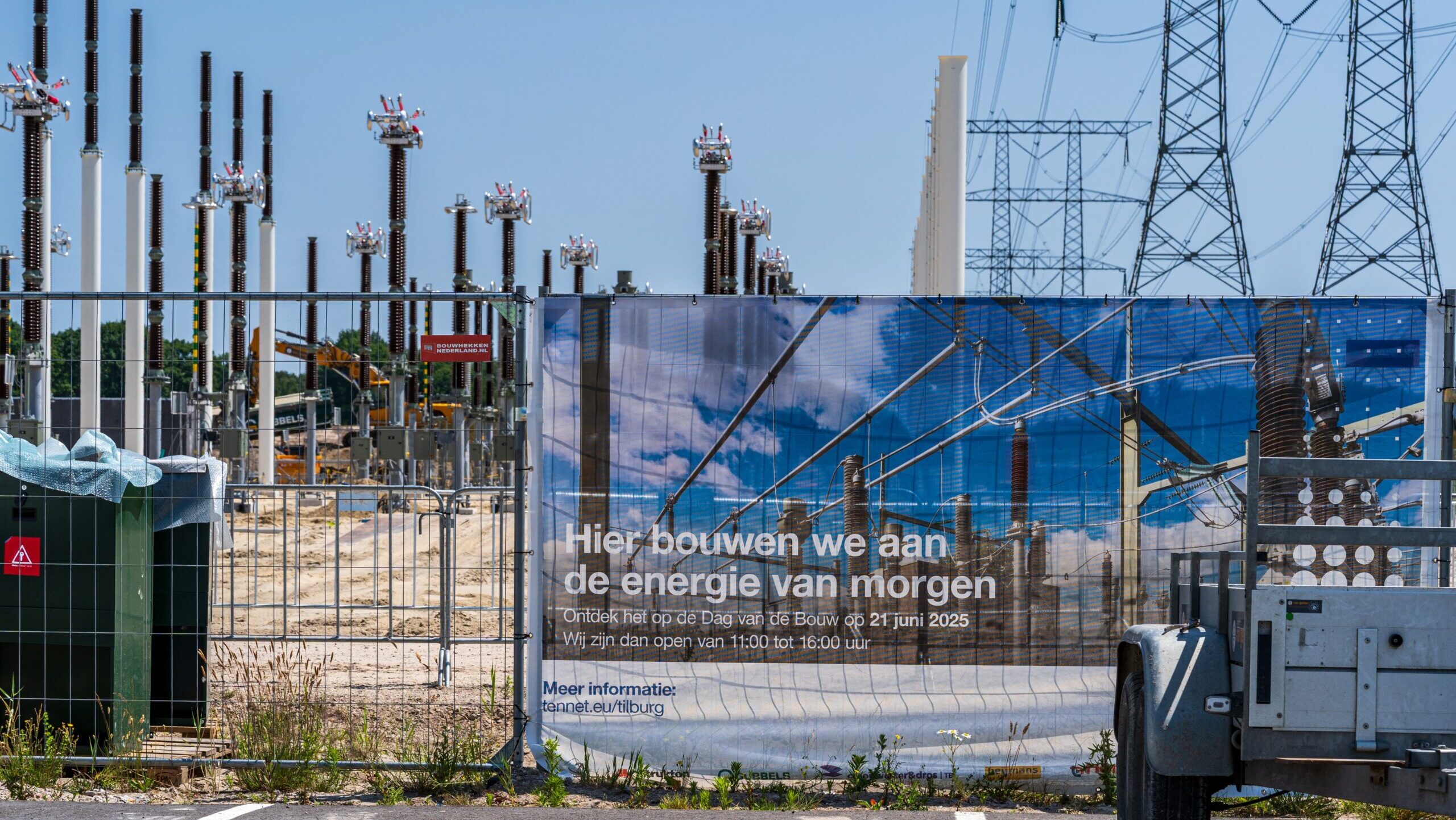 Energienet infrastructuur waardoor netkosten verdubbelen voor huiseigenaren