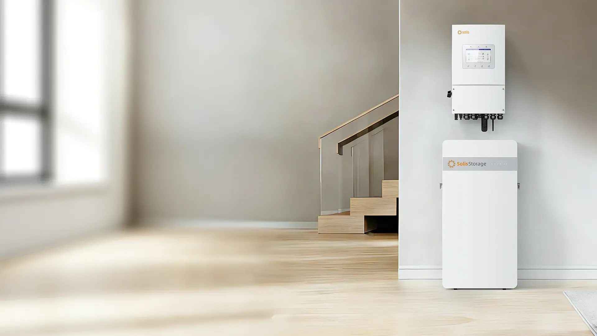 Solis thuisbatterij aan de muur van een woning
