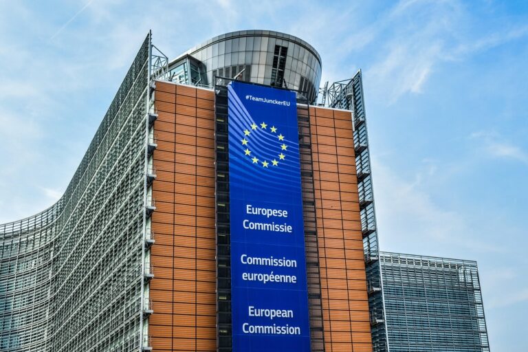 EU elektrificatiestrategie gepresenteerd door Europese Commissie met gevolgen voor huiseigenaren